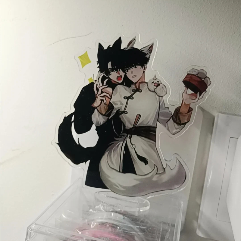 Standee in acrilico di circa 8 - Desk Accessories recensione e prezzo